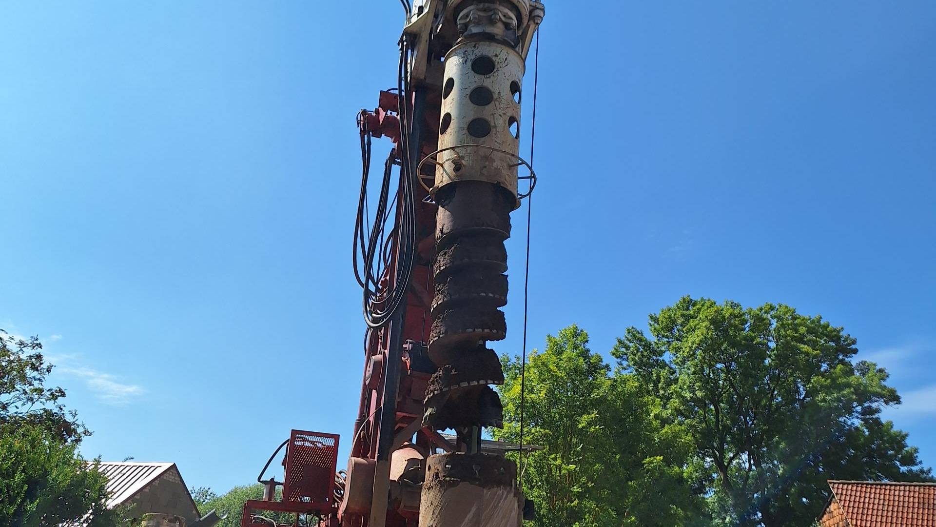 06 Einbringen der Bohrpfähle